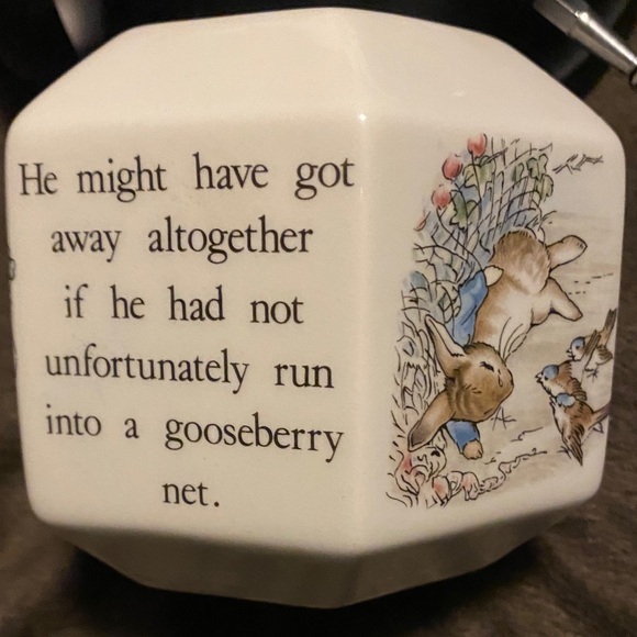 Peter Rabbit vintage Ceramic Coin Bank - White - Picture 4 of 7